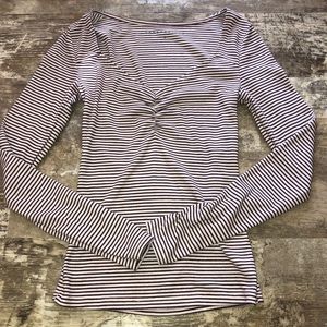 Aeropostale Long Sleeve T-Shirt